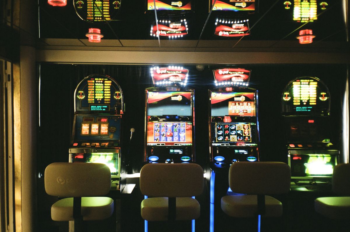 Máy Slot trong không gian giải trí